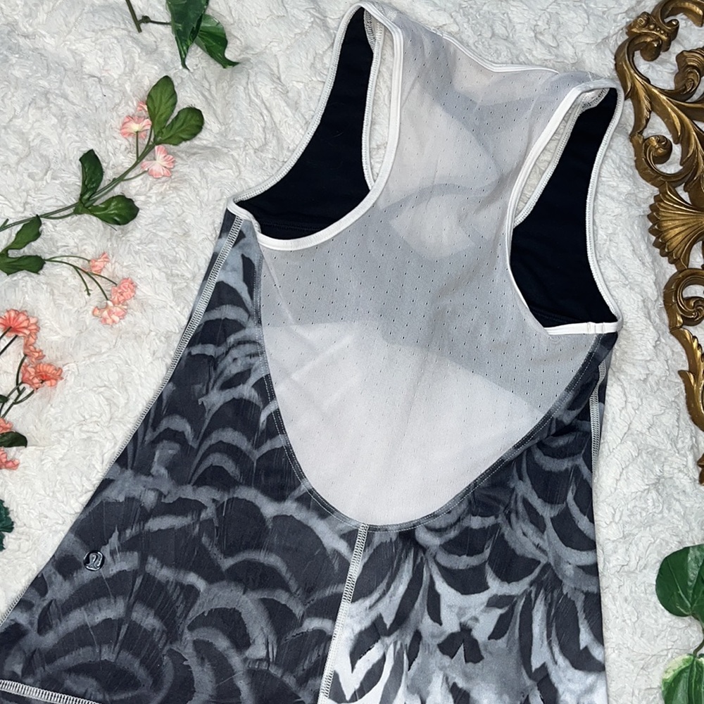 Lululemon Tank - Picture 3 of 5